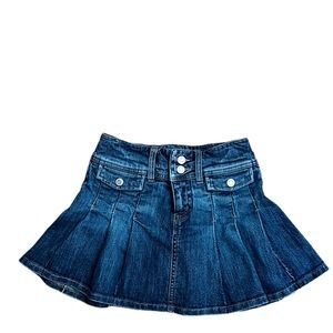 Denim gap Pleat skirt with built-in shorts and pockets size 8 EUC
